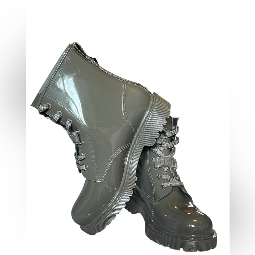 NWOB~ Dkny Tilly Rain Boot Womens
Waterproof Lace Up Booties. Size 8m. - Picture 1 of 10